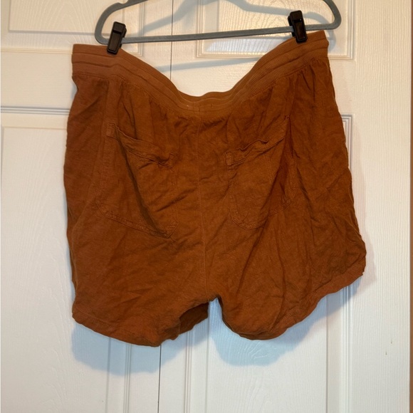EVRI Women's Rust-Colored Cargo Shorts - Washed, Not Worn - 18W - Picture 2 of 6